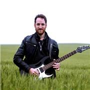 Profesor de música, guitarra clásica, acústica y eléctrica, ukelele, graduado con años de experiencia en la materia dispuesto a dar clases a todos los niveles y edades